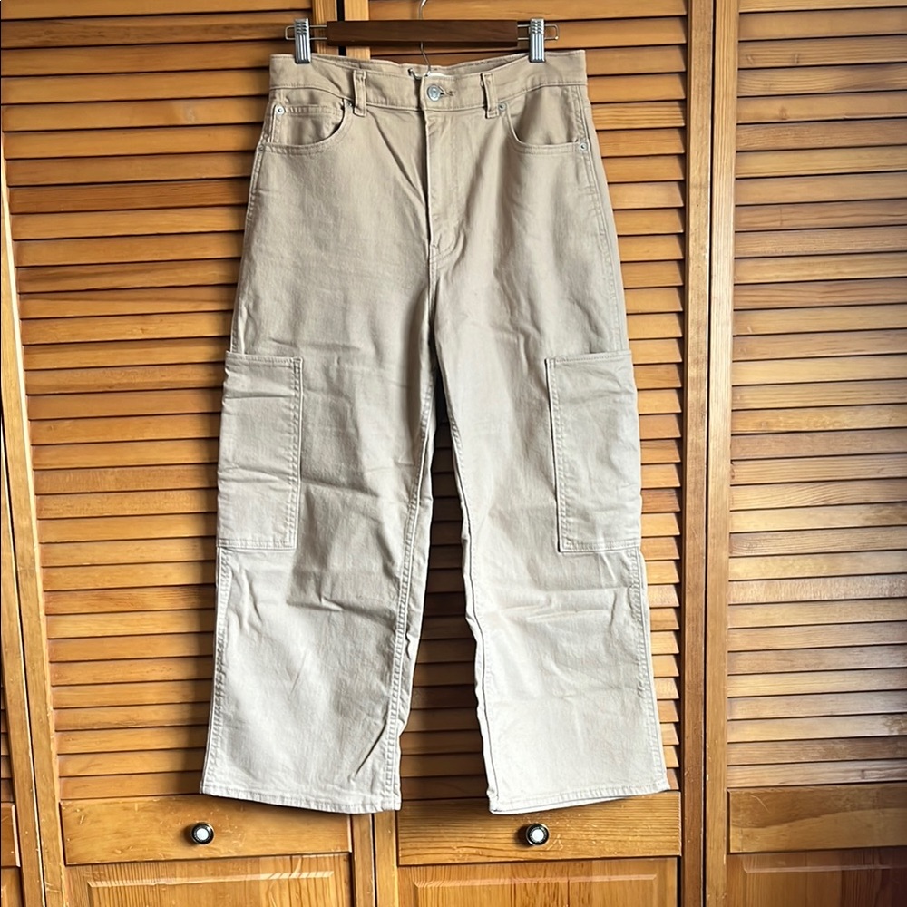Women’s Levi’s Tan Cropped Jeans